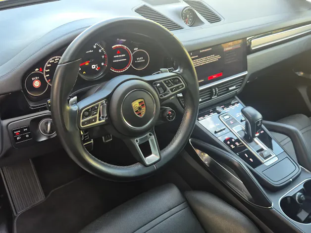 PORSCHE Cayenne Turbo