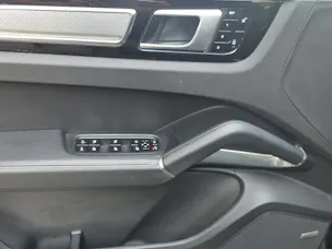 PORSCHE Cayenne Turbo