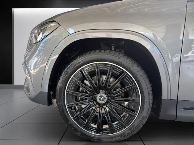 MERCEDES-BENZ GLA 200 Night Star 7G-DCT