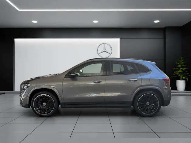 MERCEDES-BENZ GLA 200 Night Star 7G-DCT