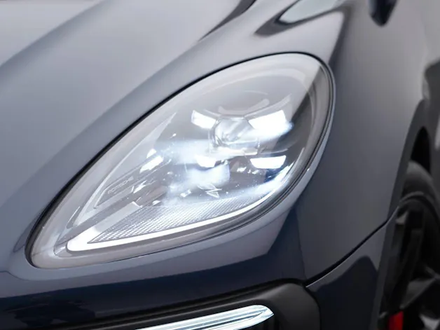 PORSCHE Macan GTS