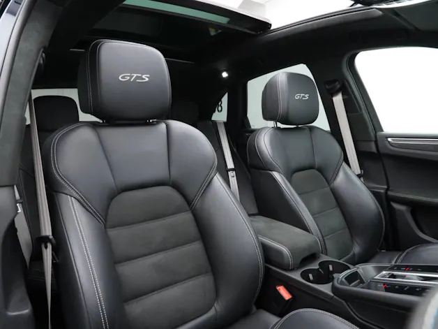 PORSCHE Macan GTS