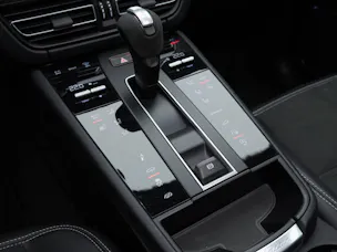 PORSCHE Macan GTS