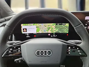 AUDI Q4 e-tron SUV quattro performance Swiss Ski Gletscherweiss Metallic