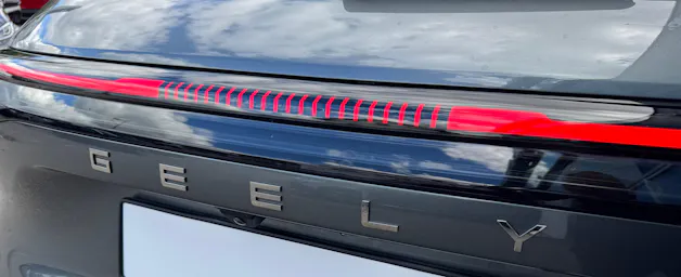 Geely STARRAY EM-i Max+29.8 kWh vocanic grey