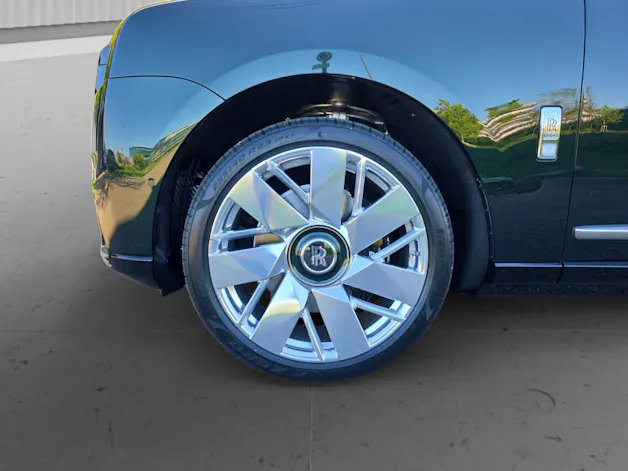 Rolls Royce ROLLS-ROYCE Cullinan Serie II - Silver Badge - Neuwagen