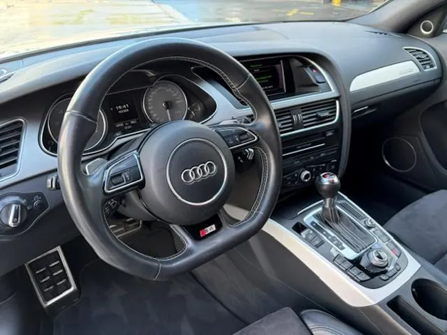 AUDI S4 Avant 3.0 V6 TFSI quattro S-Tronic