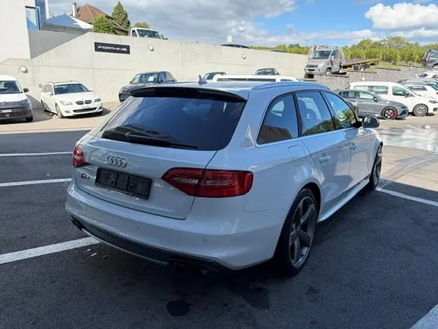 AUDI S4 Avant 3.0 V6 TFSI quattro S-Tronic