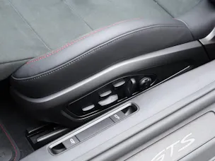 PORSCHE 911 Carrera GTS Cabriolet