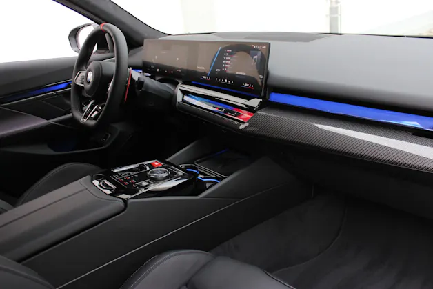BMW M5 xDrive Touring Individual *SPACESILBER* 🎉0.0%-LEASINGAKTION🎉