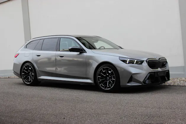 BMW M5 xDrive Touring Individual *SPACESILBER* 🎉0.0%-LEASINGAKTION🎉