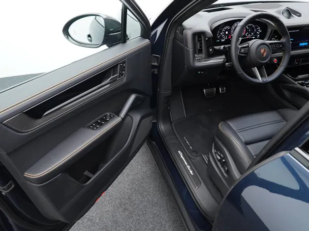 PORSCHE Cayenne Turbo E-Hybrid Coupé mit GT-Paket