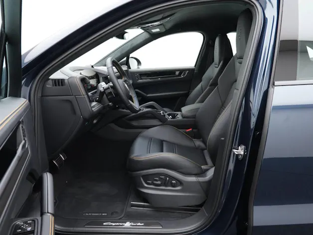 PORSCHE Cayenne Turbo E-Hybrid Coupé mit GT-Paket