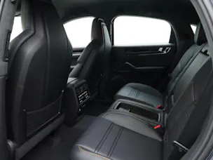 PORSCHE Cayenne Turbo E-Hybrid Coupé mit GT-Paket