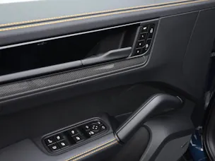 PORSCHE Cayenne Turbo E-Hybrid Coupé mit GT-Paket