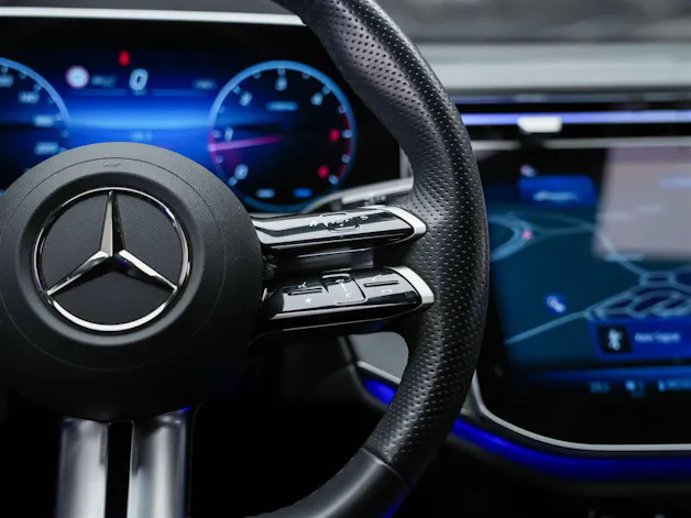 MERCEDES-BENZ E 220 d AMG Line 9G-Tronic 21" Felgen*Werksgarantie*Lenkradheizung*