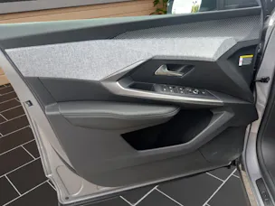 PEUGEOT 5008 NEW 145 e-DCS6 GT
