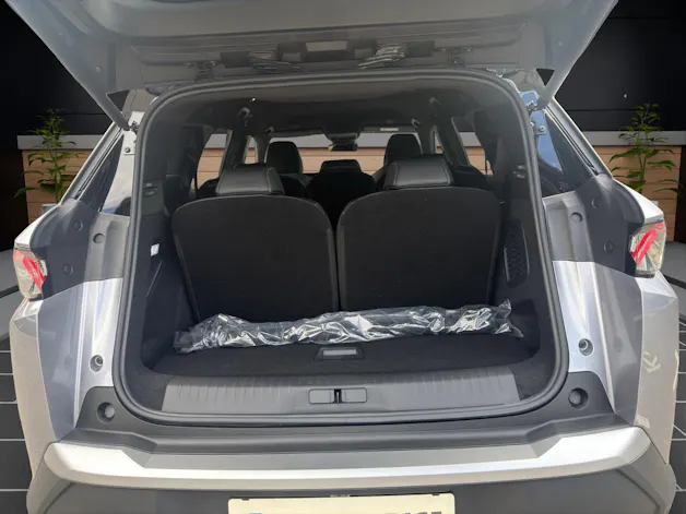 PEUGEOT 5008 NEW 145 e-DCS6 GT