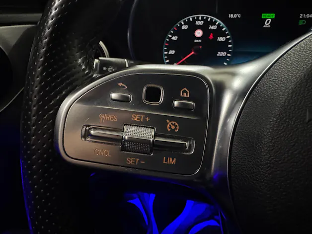 MERCEDES-BENZ C 200 Swiss Star AMG Line 4M 9G-Tronic | CH |