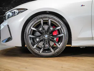 BMW M340i xDrive Steptronic M Sport Pro *Facelift*Werksgarantie*Lenkradheizung*Head Up Display*360° Kamera*
