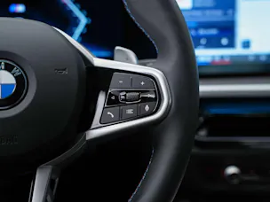 BMW M340i xDrive Steptronic M Sport Pro *Facelift*Werksgarantie*Lenkradheizung*Head Up Display*360° Kamera*