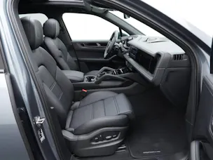 PORSCHE Cayenne S E-Hybrid Black Edition