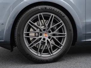 PORSCHE Cayenne S E-Hybrid Black Edition