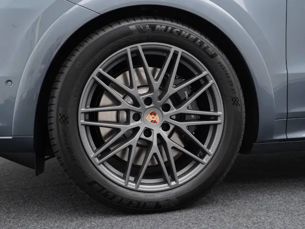 PORSCHE Cayenne S E-Hybrid Black Edition