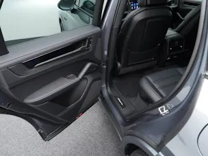 PORSCHE Cayenne S E-Hybrid Black Edition