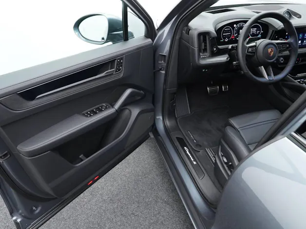 PORSCHE Cayenne S E-Hybrid Black Edition
