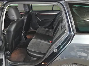 SKODA Octavia Combi 2.0 TDI Scout 4x4 DSG