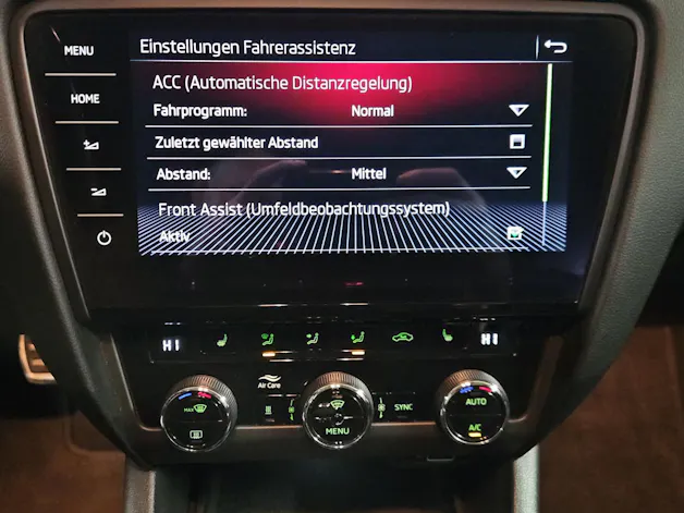 SKODA Octavia Combi 2.0 TDI Scout 4x4 DSG