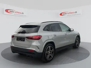 MERCEDES-BENZ GLA 200 AMG Line 7G-DCT Night