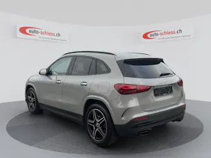 MERCEDES-BENZ GLA 200 AMG Line 7G-DCT Night