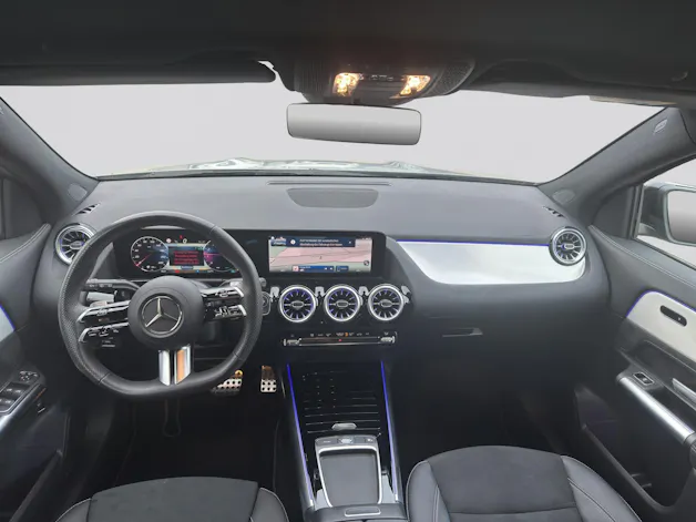 MERCEDES-BENZ GLA 200 AMG Line 7G-DCT Night