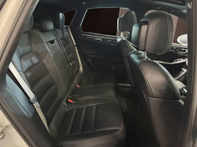 PORSCHE Macan S PDK