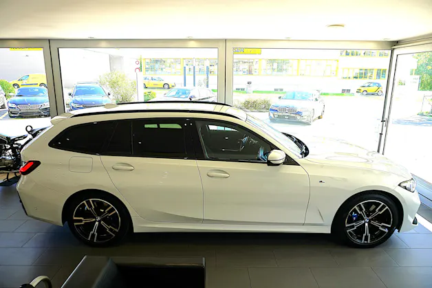BMW 320d xDrive 48V Touring Steptronic M Sport