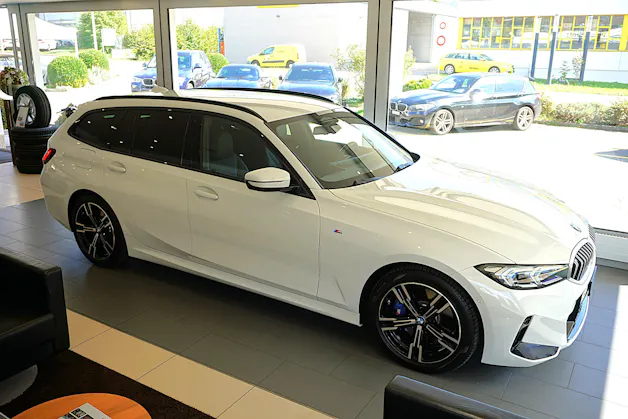 BMW 320d xDrive 48V Touring Steptronic M Sport