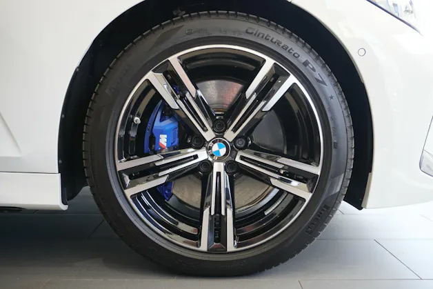 BMW 320d xDrive 48V Touring Steptronic M Sport