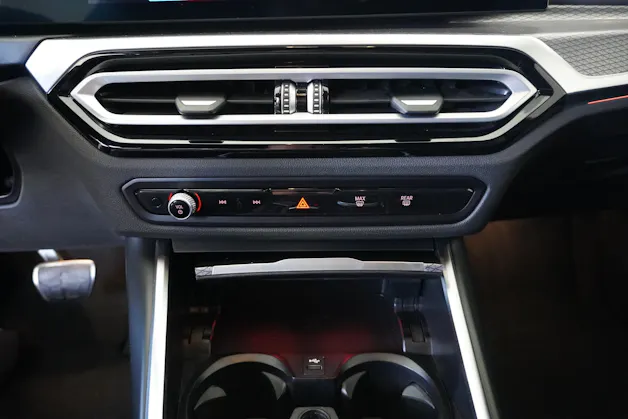 BMW 320d xDrive 48V Touring Steptronic M Sport