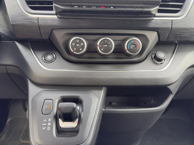 RENAULT Trafic Blue dCi 170 Grand Passenger Techno EDC