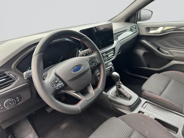 FORD Focus 1.0 MHEV ST-Line Automat
