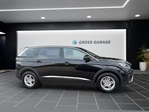 PEUGEOT 5008 1.2PureTech Allure