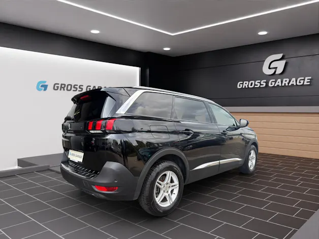PEUGEOT 5008 1.2PureTech Allure