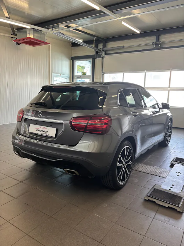 MERCEDES-BENZ GLA 200 Urban 7G-DCT