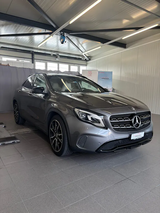 MERCEDES-BENZ GLA 200 Urban 7G-DCT