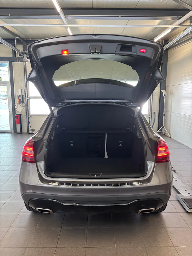 MERCEDES-BENZ GLA 200 Urban 7G-DCT