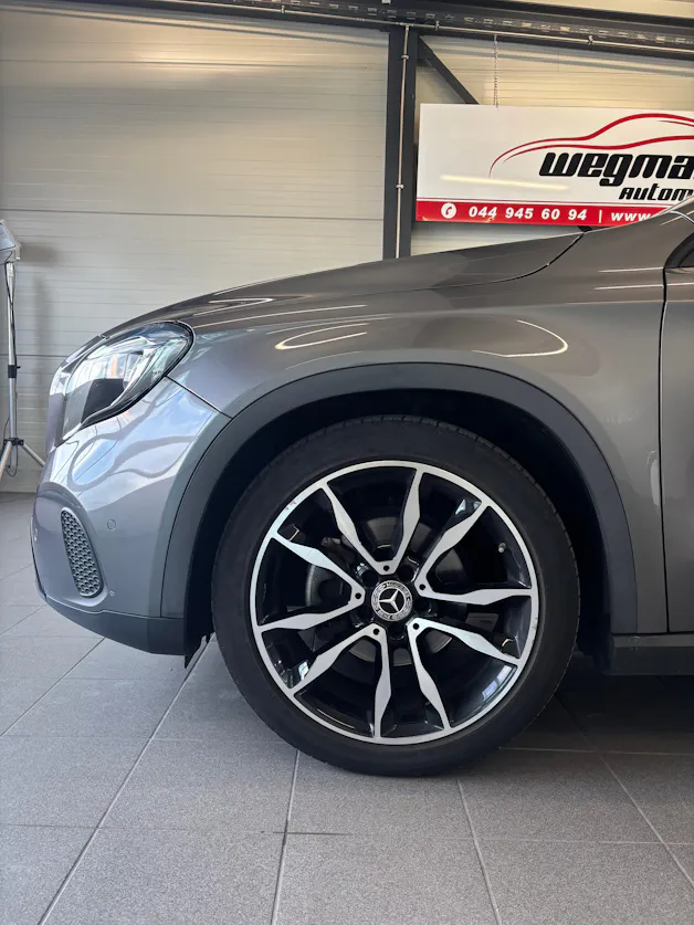 MERCEDES-BENZ GLA 200 Urban 7G-DCT