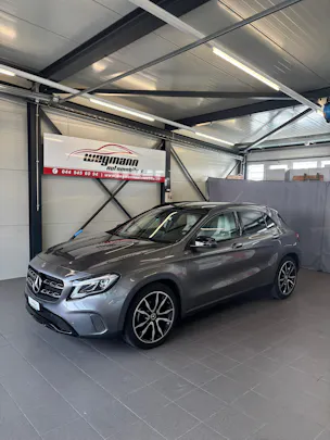 MERCEDES-BENZ GLA 200 Urban 7G-DCT