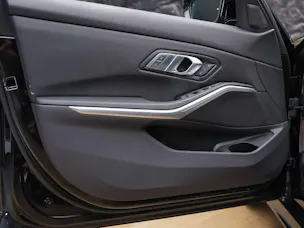 BMW M340i xDrive Steptronic M Sport Pro *Facelift*Werksgarantie*Lenkradheizung*Head Up Display*360° Kamera*